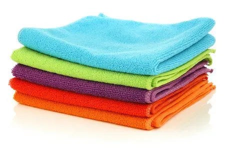 The Best Type of Cleaning Cloth: Microfiber vs. Organic Cotton vs