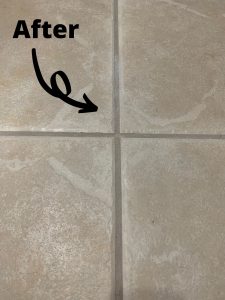 Czysta fuga po użyciu DIY grout cleaner